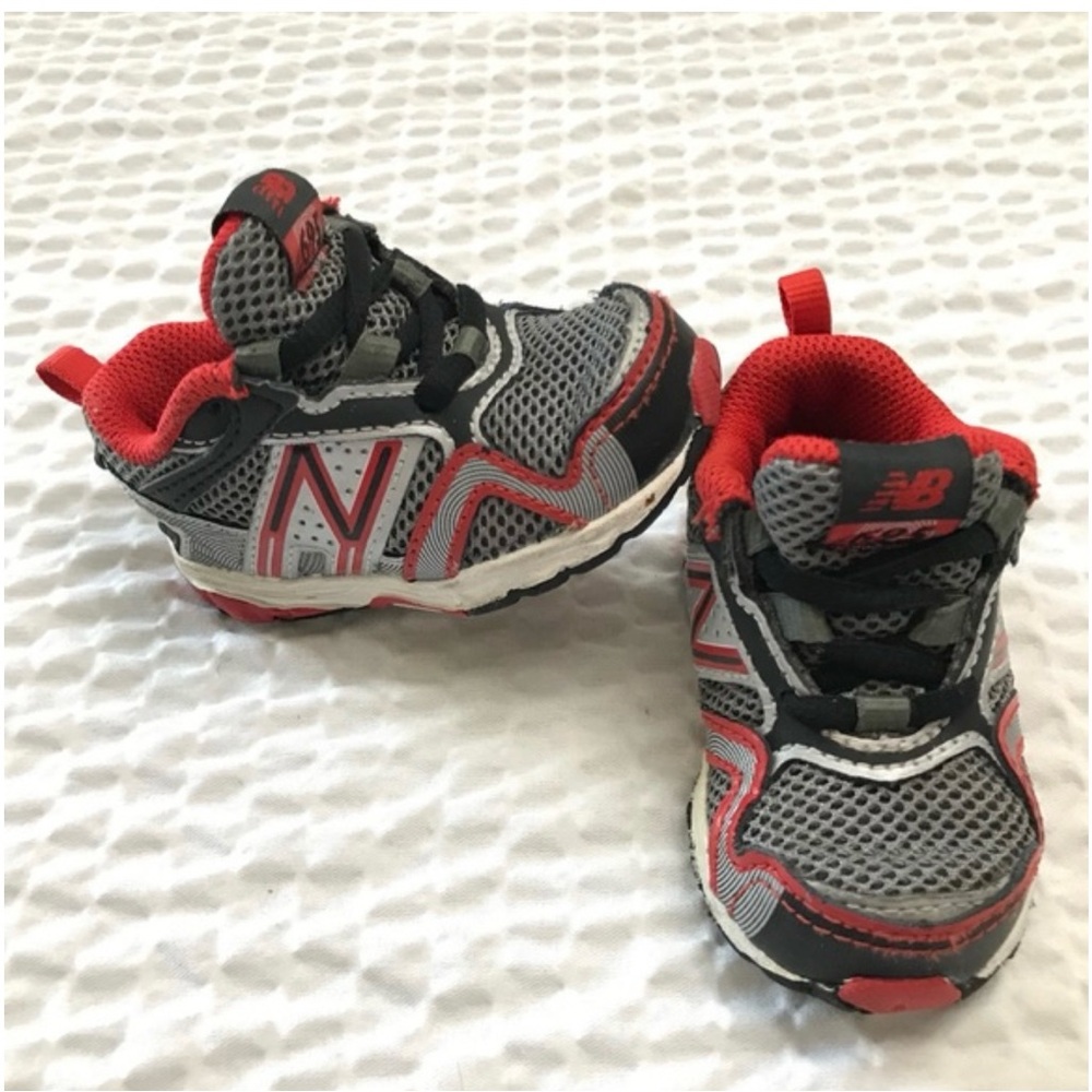 Kid’s New Balance Red and Gray Athletic Sneakers Size 3